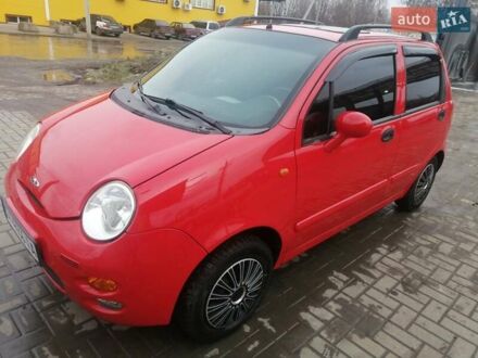 Чери Кью Кью 2012 в Умани на Automoto.ua Красный Чери Кью Кью, объемом двигателя 1.08 л и пробегом 153 тыс. км за 3300 $, фото 1 на Automoto.ua