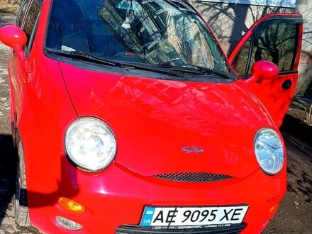 Чери Кью Кью 2012 в Славянске на Automoto.ua Красный Чери Кью Кью, объемом двигателя 1.1 л и пробегом 91 тыс. км за 2900 $, фото 1 на Automoto.ua