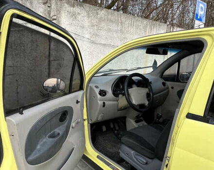 Желтый Чери Кью Кью, объемом двигателя 1.08 л и пробегом 128 тыс. км за 1300 $, фото 7 на Automoto.ua