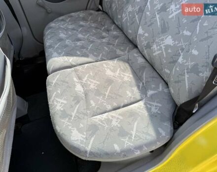 Желтый Чери Кью Кью, объемом двигателя 1.1 л и пробегом 139 тыс. км за 2800 $, фото 12 на Automoto.ua