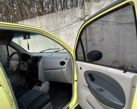 Желтый Чери Кью Кью, объемом двигателя 1.08 л и пробегом 128 тыс. км за 1300 $, фото 5 на Automoto.ua