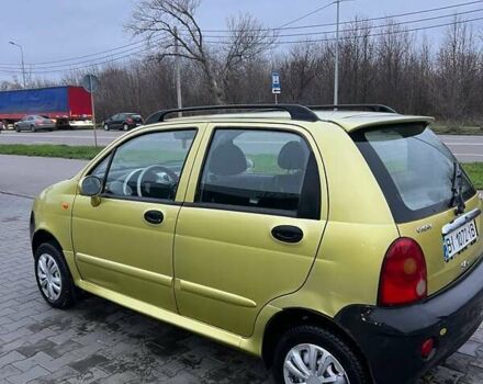 Желтый Чери Кью Кью, объемом двигателя 1.08 л и пробегом 66 тыс. км за 2000 $, фото 3 на Automoto.ua