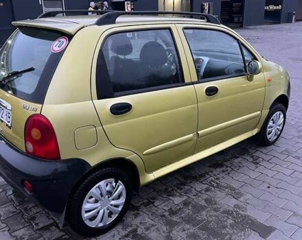 Желтый Чери Кью Кью, объемом двигателя 1.08 л и пробегом 66 тыс. км за 2000 $, фото 5 на Automoto.ua