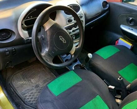 Желтый Чери Кью Кью, объемом двигателя 1.1 л и пробегом 140 тыс. км за 2200 $, фото 1 на Automoto.ua