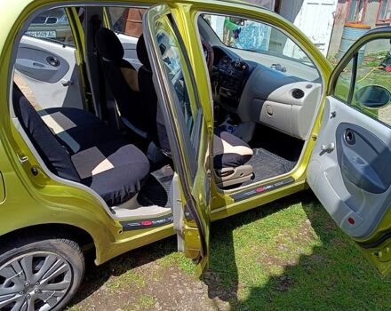 Желтый Чери Кью Кью, объемом двигателя 1.1 л и пробегом 112 тыс. км за 2130 $, фото 1 на Automoto.ua