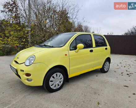 Желтый Чери Кью Кью, объемом двигателя 1.08 л и пробегом 260 тыс. км за 1750 $, фото 1 на Automoto.ua