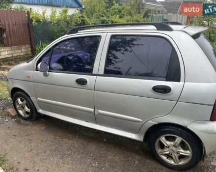 Серый Чери Кью Кью, объемом двигателя 1.1 л и пробегом 300 тыс. км за 1100 $, фото 1 на Automoto.ua