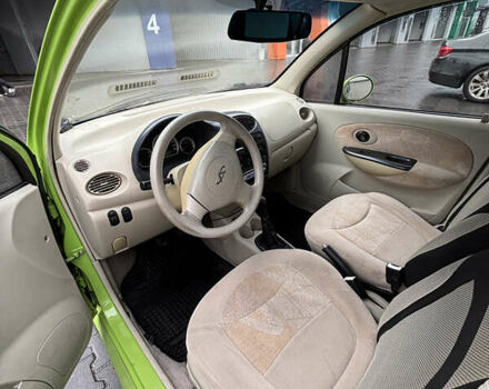 Зелений Чері Кью Кью, об'ємом двигуна 1.08 л та пробігом 131 тис. км за 2050 $, фото 4 на Automoto.ua