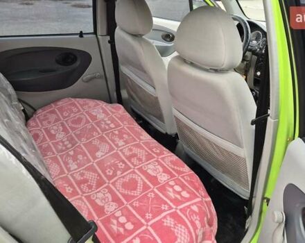 Зеленый Чери Кью Кью, объемом двигателя 1.08 л и пробегом 115 тыс. км за 2100 $, фото 9 на Automoto.ua