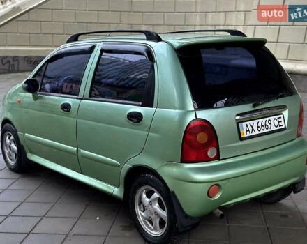 Зеленый Чери Кью Кью, объемом двигателя 1.08 л и пробегом 21 тыс. км за 1800 $, фото 3 на Automoto.ua