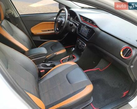 Білий Чері Tiggo 2, об'ємом двигуна 1.5 л та пробігом 59 тис. км за 8990 $, фото 58 на Automoto.ua