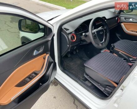 Белый Чери Tiggo 2, объемом двигателя 1.5 л и пробегом 75 тыс. км за 7800 $, фото 15 на Automoto.ua