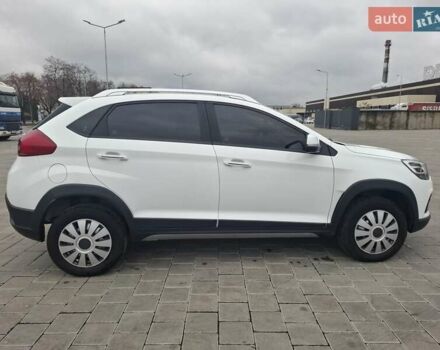 Белый Чери Tiggo 2, объемом двигателя 1.5 л и пробегом 39 тыс. км за 8800 $, фото 5 на Automoto.ua
