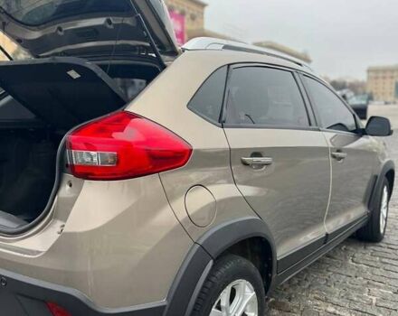 Бежевый Чери Tiggo 2, объемом двигателя 1.5 л и пробегом 75 тыс. км за 8000 $, фото 5 на Automoto.ua