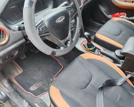 Чорний Чері Tiggo 2, об'ємом двигуна 1.5 л та пробігом 88 тис. км за 7800 $, фото 2 на Automoto.ua