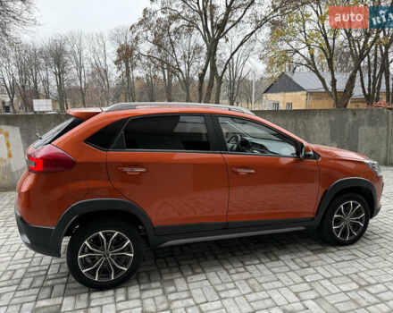 Помаранчевий Чері Tiggo 2, об'ємом двигуна 1.5 л та пробігом 42 тис. км за 8300 $, фото 4 на Automoto.ua