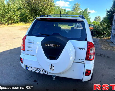 Белый Чери Tiggo 3, объемом двигателя 1.8 л и пробегом 76 тыс. км за 5500 $, фото 5 на Automoto.ua