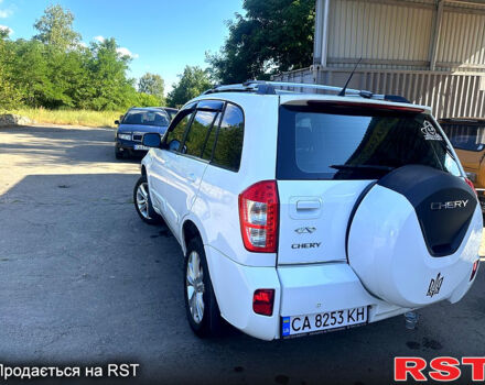Белый Чери Tiggo 3, объемом двигателя 1.8 л и пробегом 76 тыс. км за 5500 $, фото 6 на Automoto.ua
