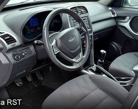 Белый Чери Tiggo 3, объемом двигателя 1.6 л и пробегом 185 тыс. км за 5200 $, фото 4 на Automoto.ua
