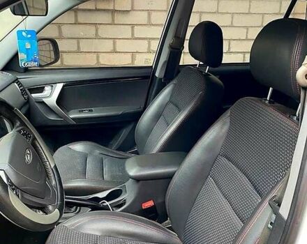 Белый Чери Tiggo 3, объемом двигателя 1.6 л и пробегом 90 тыс. км за 4700 $, фото 1 на Automoto.ua