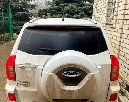 Белый Чери Tiggo 3, объемом двигателя 1.6 л и пробегом 90 тыс. км за 4700 $, фото 5 на Automoto.ua