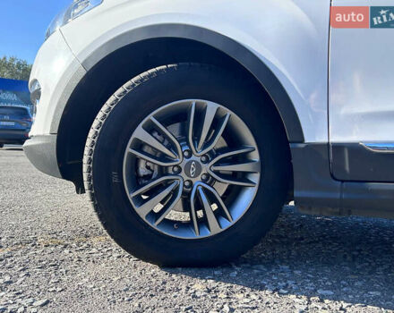 Белый Чери Tiggo 5, объемом двигателя 1.97 л и пробегом 46 тыс. км за 10999 $, фото 2 на Automoto.ua