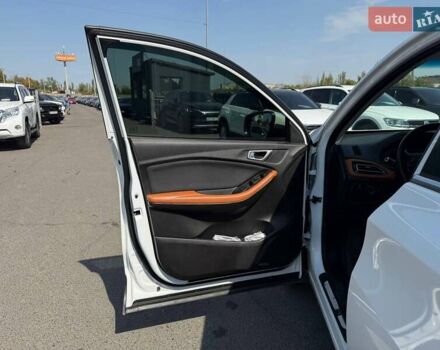 Белый Чери Tiggo 7, объемом двигателя 1.5 л и пробегом 99 тыс. км за 11500 $, фото 7 на Automoto.ua