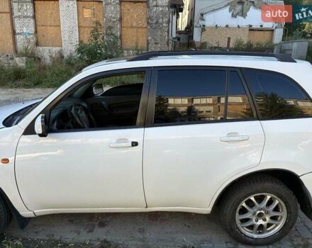 Белый Чери Тигго, объемом двигателя 2.4 л и пробегом 159 тыс. км за 3000 $, фото 3 на Automoto.ua