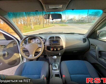 Белый Чери Тигго, объемом двигателя 2.4 л и пробегом 139 тыс. км за 4800 $, фото 9 на Automoto.ua