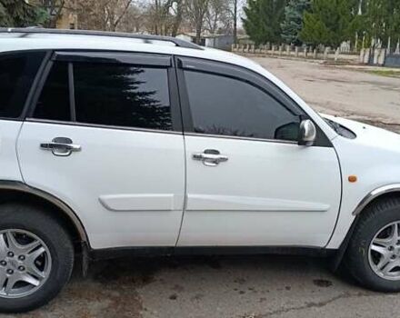 Белый Чери Тигго, объемом двигателя 2 л и пробегом 275 тыс. км за 2700 $, фото 1 на Automoto.ua