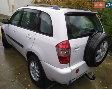 Белый Чери Тигго, объемом двигателя 2.4 л и пробегом 130 тыс. км за 3400 $, фото 3 на Automoto.ua