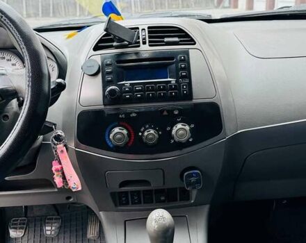 Белый Чери Тигго, объемом двигателя 2.4 л и пробегом 295 тыс. км за 3300 $, фото 6 на Automoto.ua