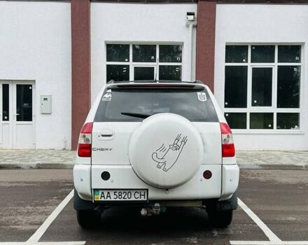 Белый Чери Тигго, объемом двигателя 2.4 л и пробегом 295 тыс. км за 3300 $, фото 3 на Automoto.ua