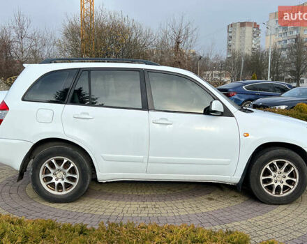 Белый Чери Тигго, объемом двигателя 2.4 л и пробегом 119 тыс. км за 4500 $, фото 7 на Automoto.ua