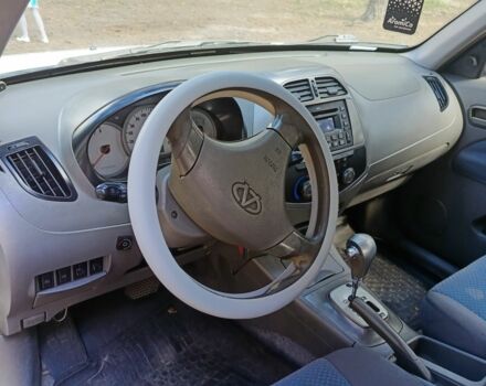 Белый Чери Тигго, объемом двигателя 2.4 л и пробегом 230 тыс. км за 3300 $, фото 4 на Automoto.ua