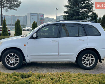 Белый Чери Тигго, объемом двигателя 2.4 л и пробегом 119 тыс. км за 4500 $, фото 3 на Automoto.ua