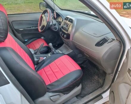 Белый Чери Тигго, объемом двигателя 2.4 л и пробегом 119 тыс. км за 3900 $, фото 8 на Automoto.ua