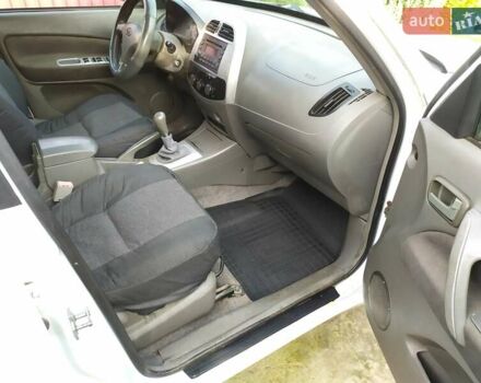 Белый Чери Тигго, объемом двигателя 2.4 л и пробегом 130 тыс. км за 3400 $, фото 10 на Automoto.ua