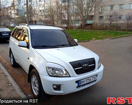 Белый Чери Тигго, объемом двигателя 2.4 л и пробегом 157 тыс. км за 4500 $, фото 7 на Automoto.ua