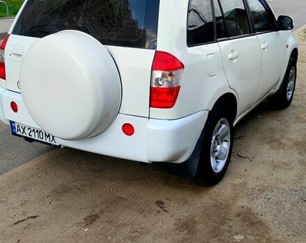 Белый Чери Тигго, объемом двигателя 2.4 л и пробегом 235 тыс. км за 4200 $, фото 2 на Automoto.ua