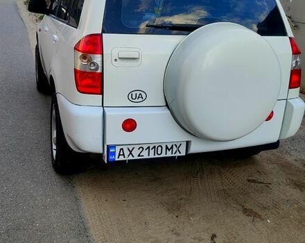 Белый Чери Тигго, объемом двигателя 2.4 л и пробегом 235 тыс. км за 4200 $, фото 3 на Automoto.ua