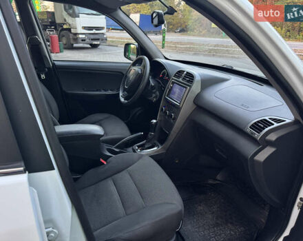 Білий Чері Тігго, об'ємом двигуна 1.85 л та пробігом 120 тис. км за 5750 $, фото 11 на Automoto.ua
