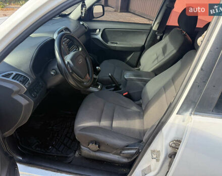 Білий Чері Тігго, об'ємом двигуна 1.85 л та пробігом 280 тис. км за 4350 $, фото 10 на Automoto.ua