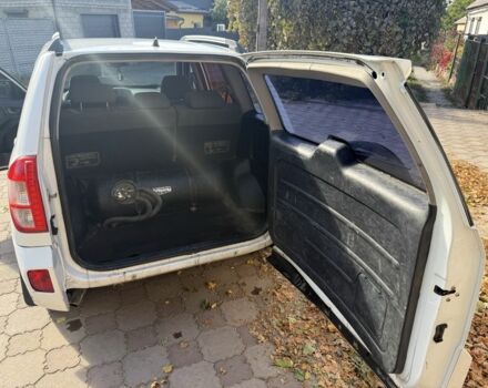 Білий Чері Тігго, об'ємом двигуна 1.8 л та пробігом 333 тис. км за 4350 $, фото 13 на Automoto.ua