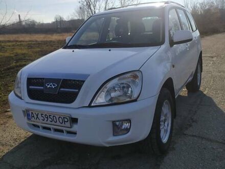 Чери Тигго 2008 в Балаклее на Automoto.ua Белый Чери Тигго, объемом двигателя 2.35 л и пробегом 25 тыс. км за 6100 $, фото 1 на Automoto.ua