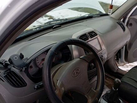 Чері Тігго 2008 у Дніпро (Дніпропетровську) на Automoto.ua Білий Чері Тігго, об'ємом двигуна 24 л та пробігом 274 тис. км за 3600 $, фото 1 на Automoto.ua