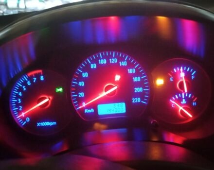 Черный Чери Тигго, объемом двигателя 2 л и пробегом 194 тыс. км за 2610 $, фото 3 на Automoto.ua