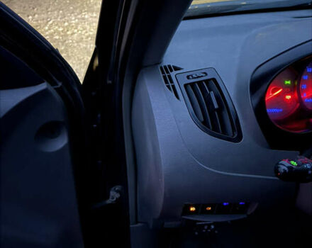 Черный Чери Тигго, объемом двигателя 2 л и пробегом 259 тыс. км за 3350 $, фото 27 на Automoto.ua