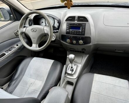 Черный Чери Тигго, объемом двигателя 2.4 л и пробегом 196 тыс. км за 3500 $, фото 6 на Automoto.ua