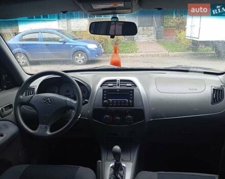 Чорний Чері Тігго, об'ємом двигуна 2 л та пробігом 130 тис. км за 3700 $, фото 4 на Automoto.ua